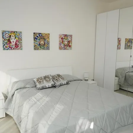 Apartment Silver House By Holidays Taormina