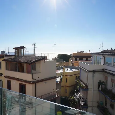 Lägenhet Silver House & Lukos House By Holidays