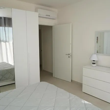 Silver House By Holidays
