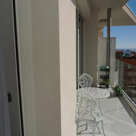 Lägenhet Silver House & Lukos House By Holidays *