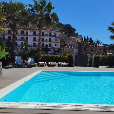 Silver House By Holidays