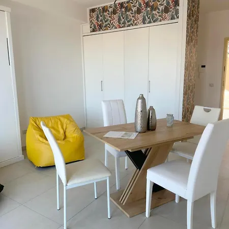 Silver House & Lukos House By Holidays