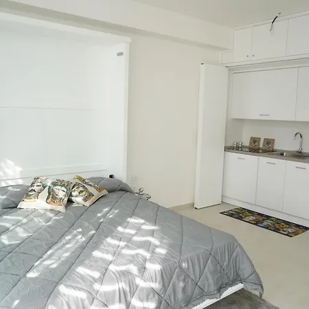 Silver House & Lukos House By Holidays *