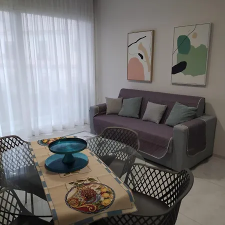 Silver House & Lukos House By Holidays